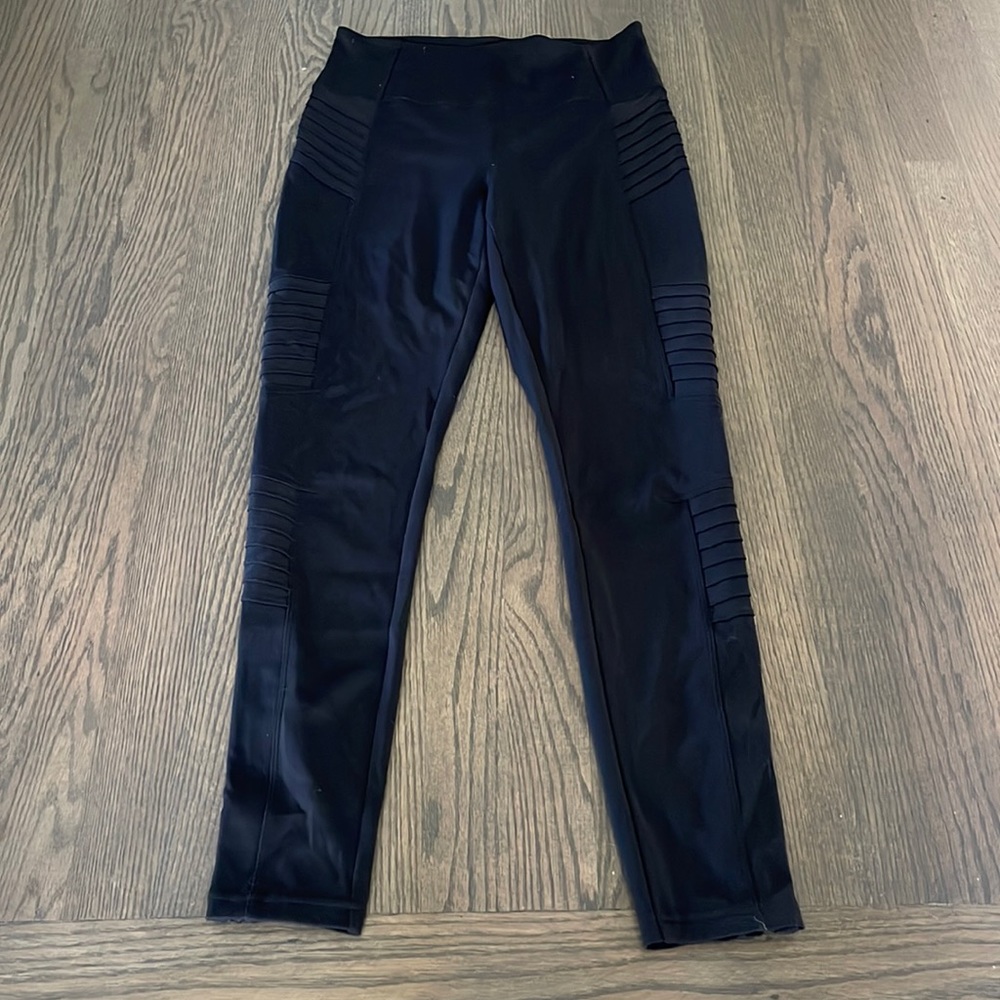 Athleta Delancey Moto tights size small